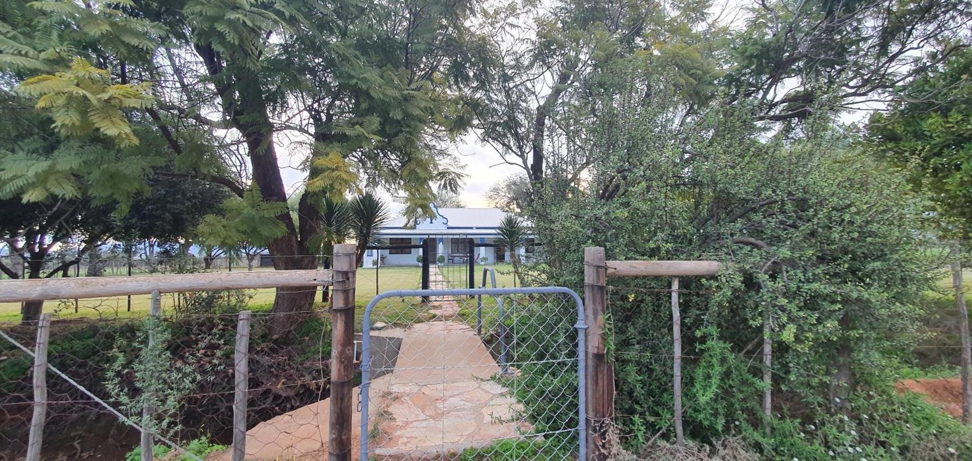 Karoo Leeu Self Catering Villa Oudtshoorn Bagian luar foto