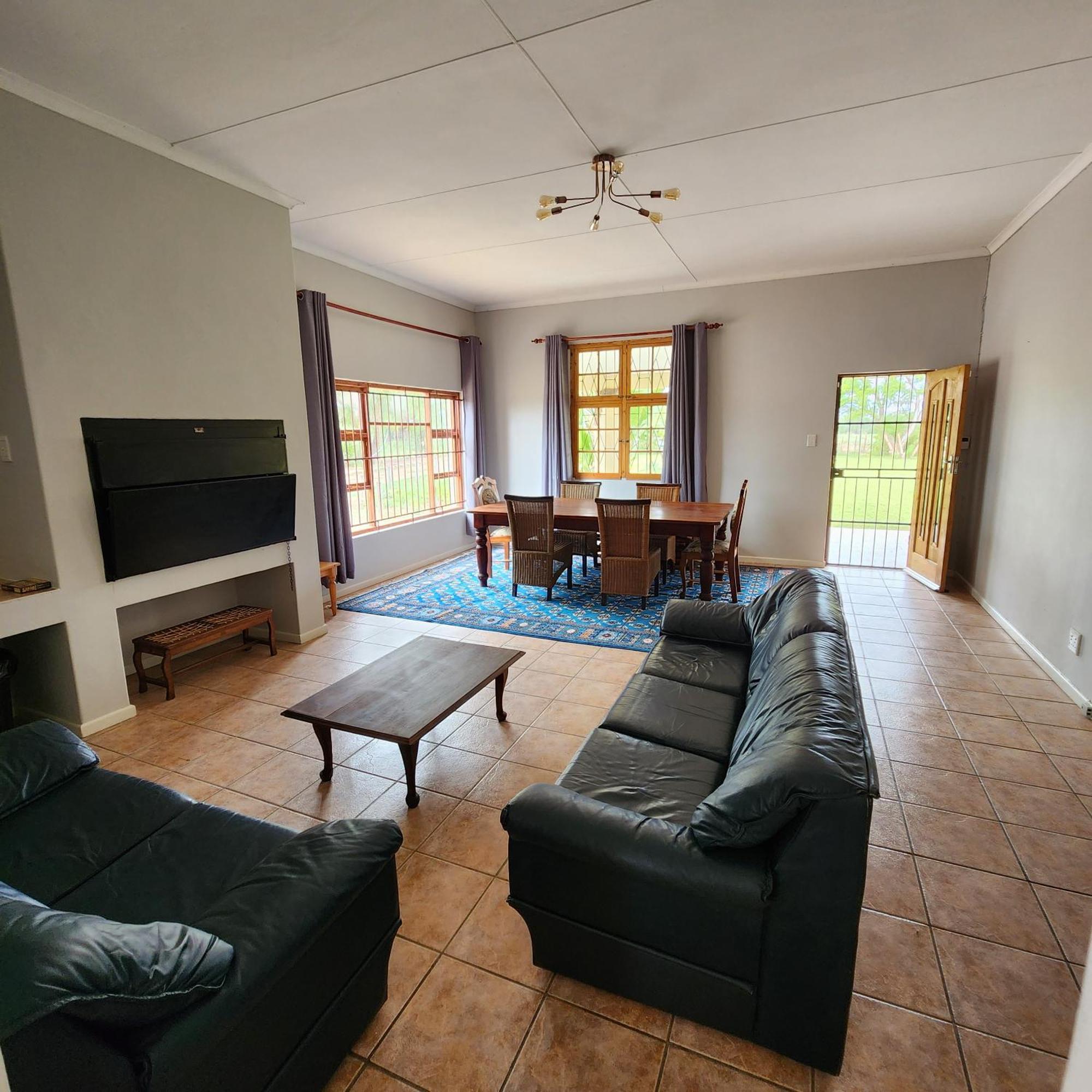 Karoo Leeu Self Catering Villa Oudtshoorn Bagian luar foto